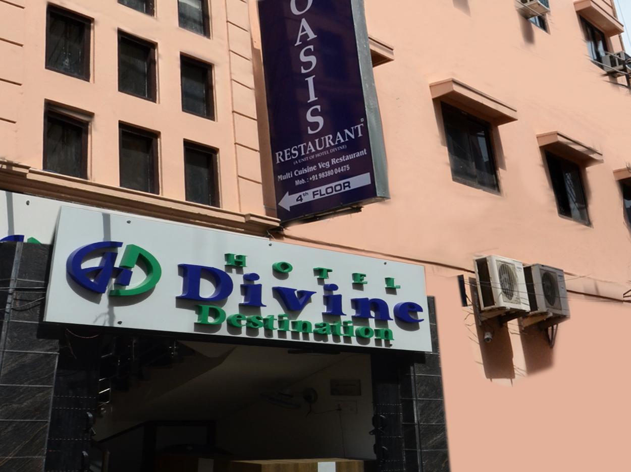 מלון ורנאסי Divine Destination מראה חיצוני תמונה